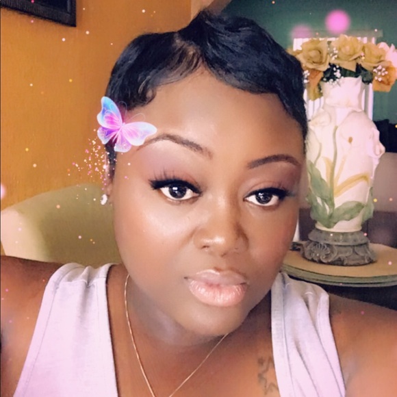 Meet your Posher, Letisha - Picture 1 of 1